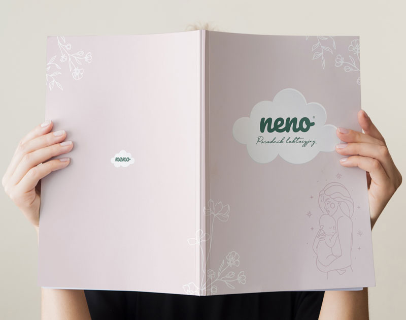 kobieta z poradnikiem Neno