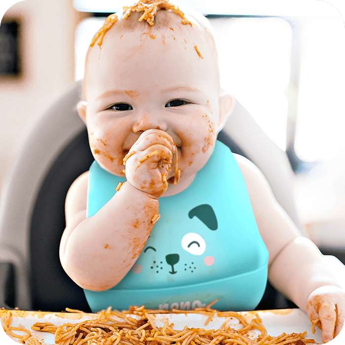 śliniaczek do karmienia