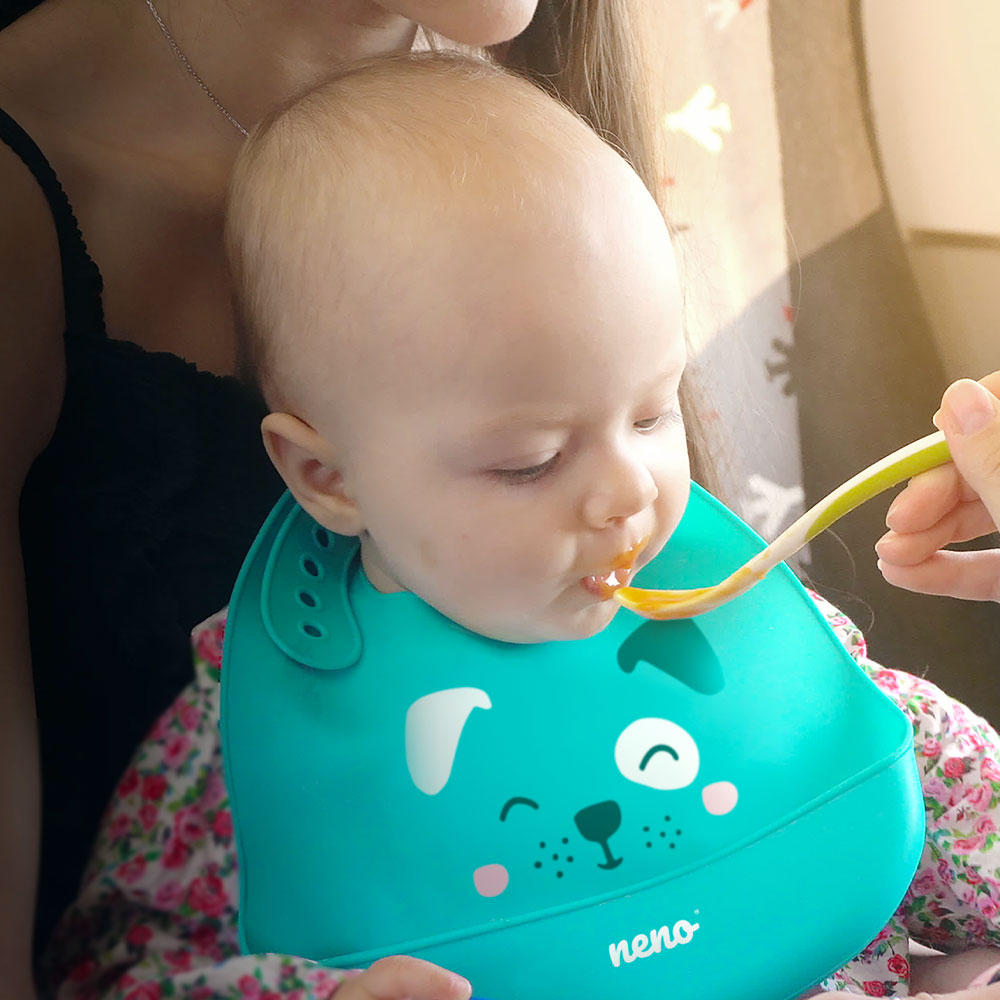 silikonowy śliniak do karmienia