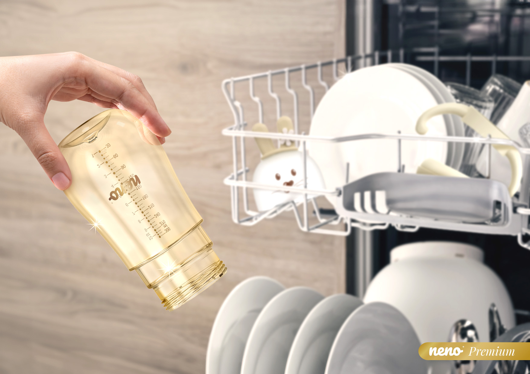 kobieta wkłada Neno Mio do zmywarki