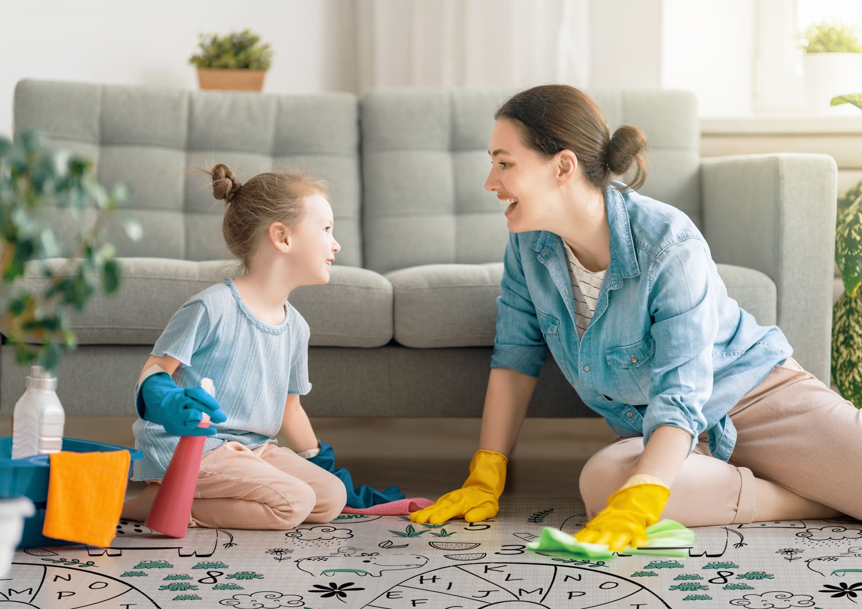 Neno Mondo cleaning family