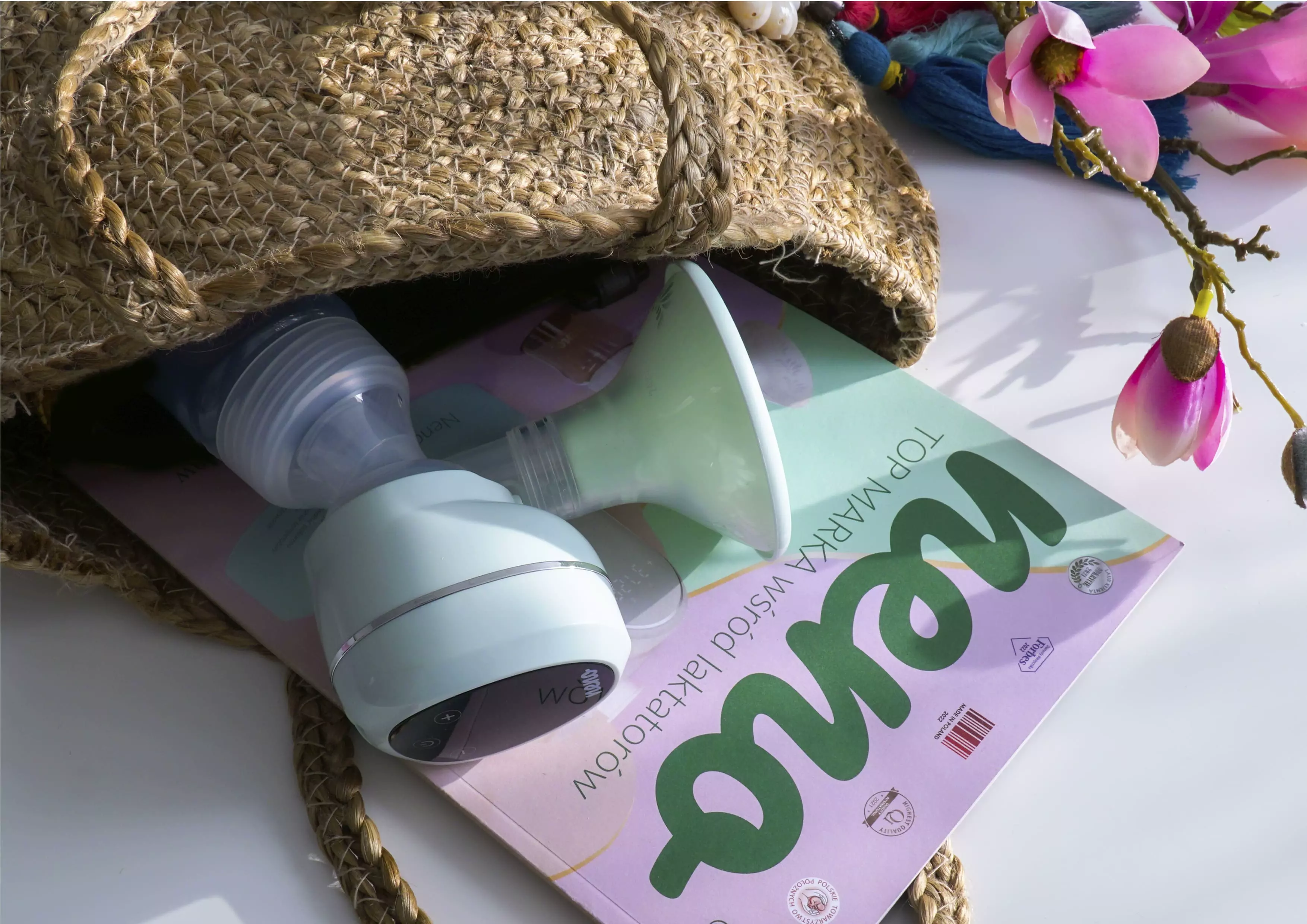 Neno Uno w plecionej torebce